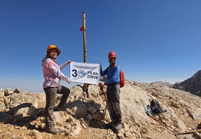 25. Zirve: Karasay Tepesi | Dorukta Dostluk